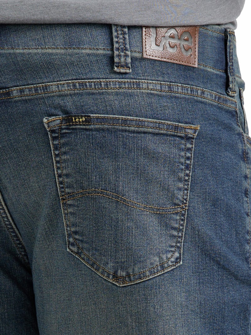 Lee Men's Big & Tall Extreme Motion Relaxed Straight Jean Maverick 50W x 29L - Image 4